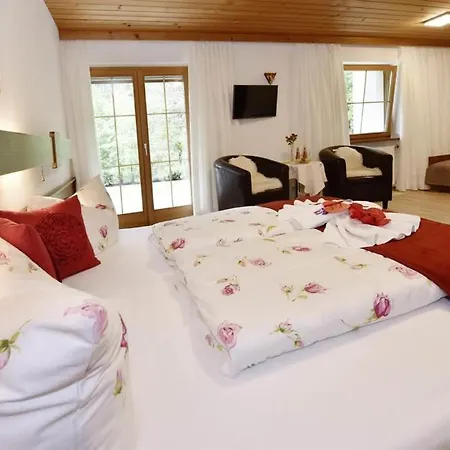 Frühstückspension Haus Nannaree 3*