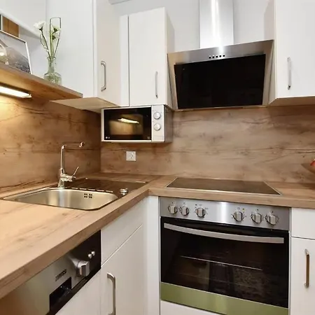 Haus Nannaree Bed & Breakfast 3*